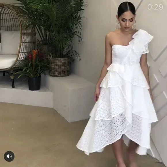 💋UBER GORGE!💋White Floral Crochet One Shoulder Ruffled Asymmetrical Dress - Picture 9 of 16